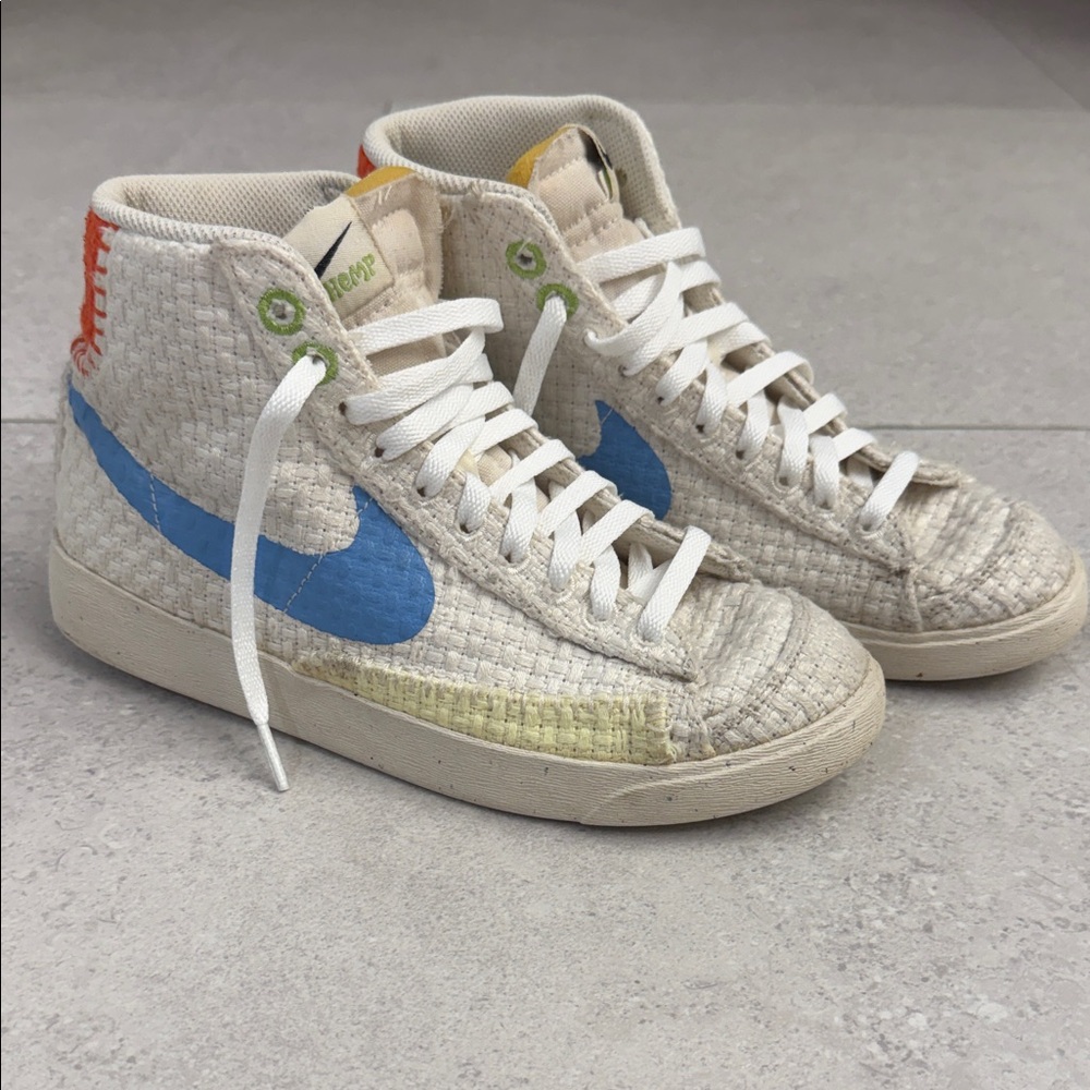 Nike Blazer Mid ‘77 - Move to Nature - Hemp Cream High-Tops with Blue Swoosh